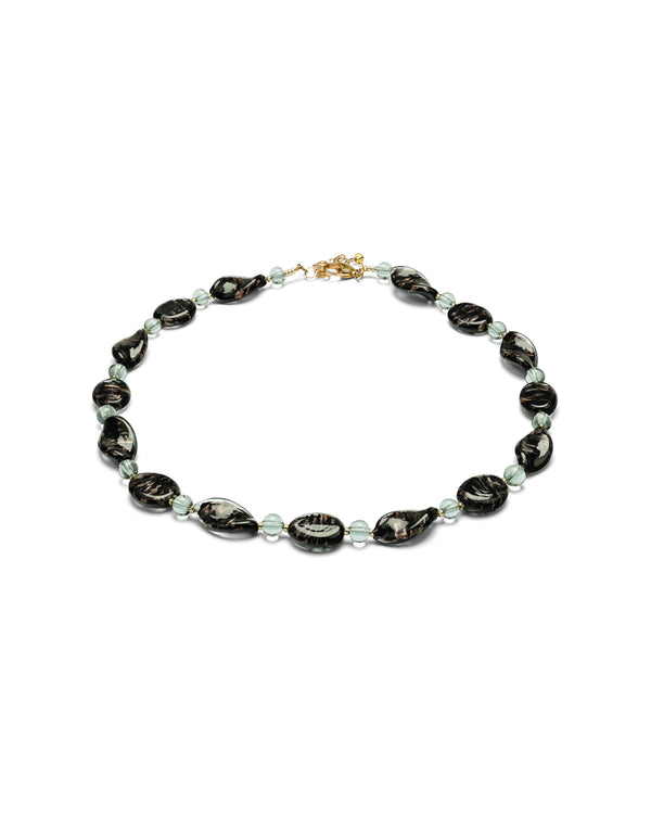 Collana Karen nera – vista dall'alto